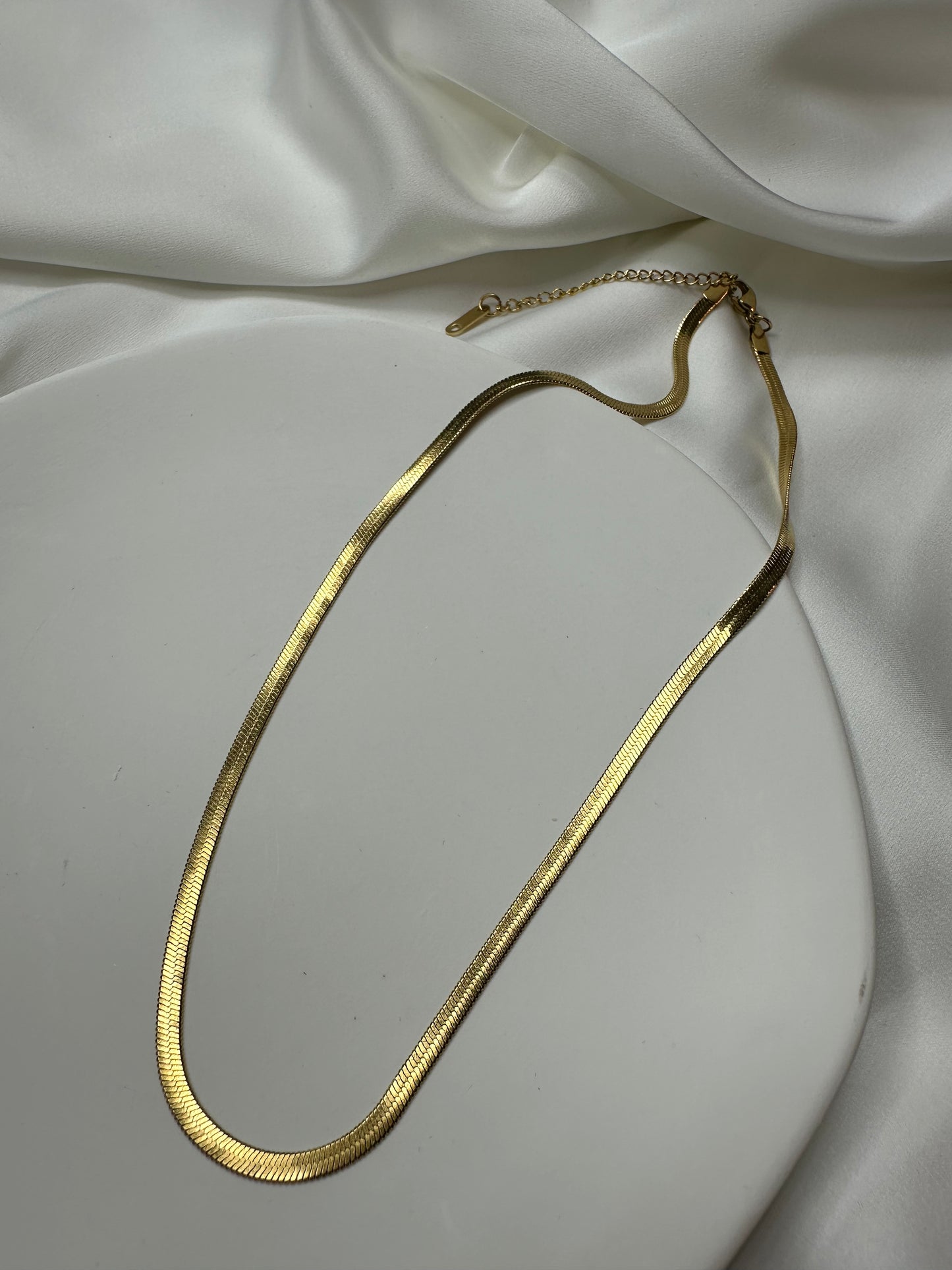 Collier Serpentina - en acier titane, aspect doré