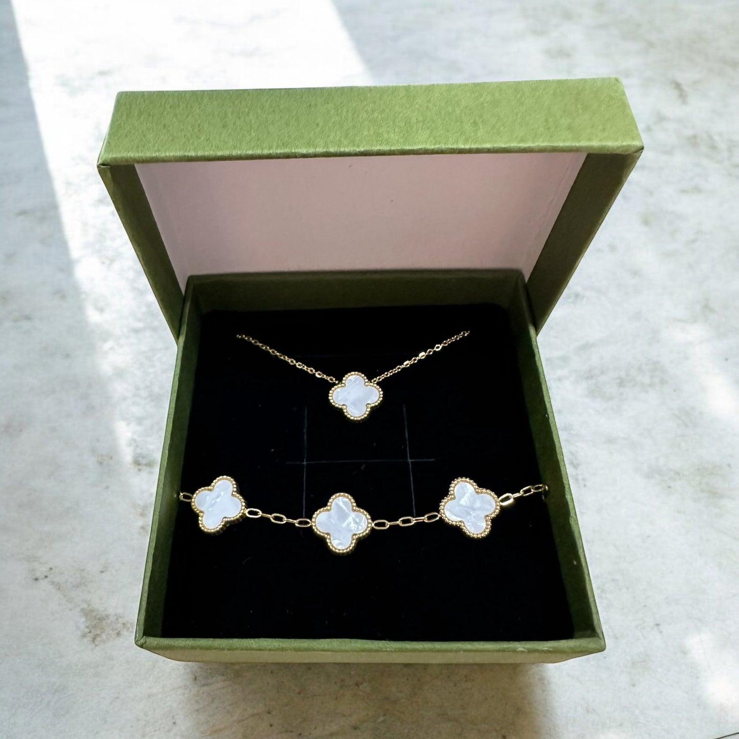 Ensemble de bijoux Aura