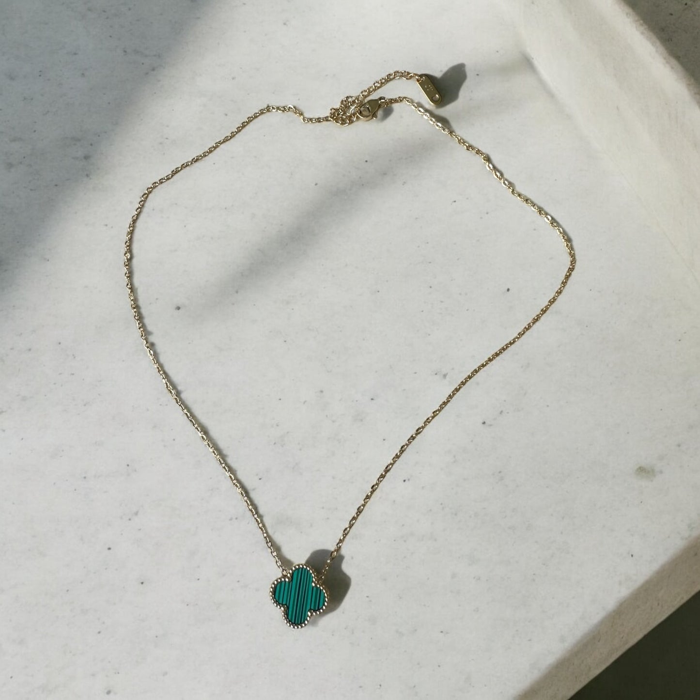 Collier Aura – en acier titane