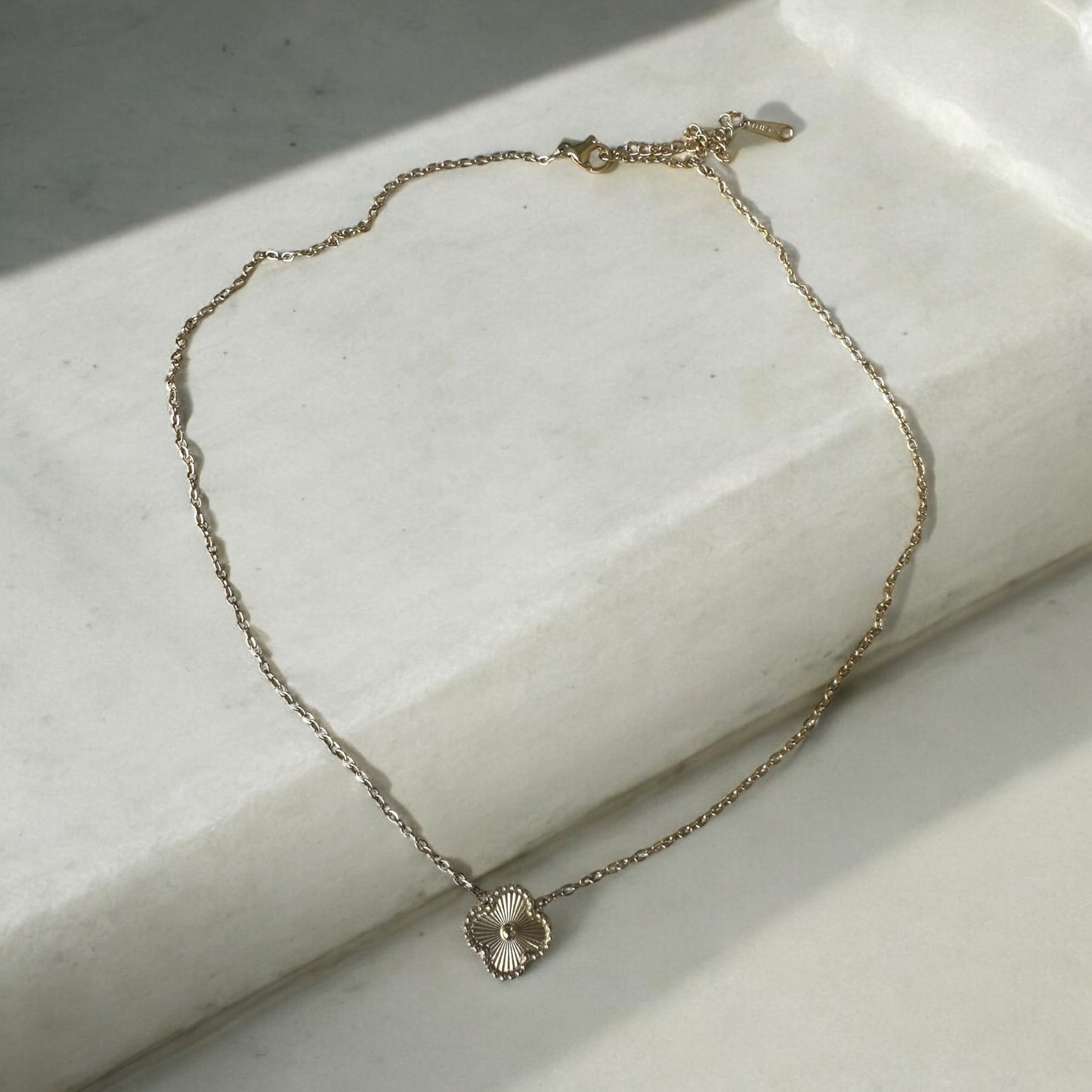 Collier Aura – en acier titane