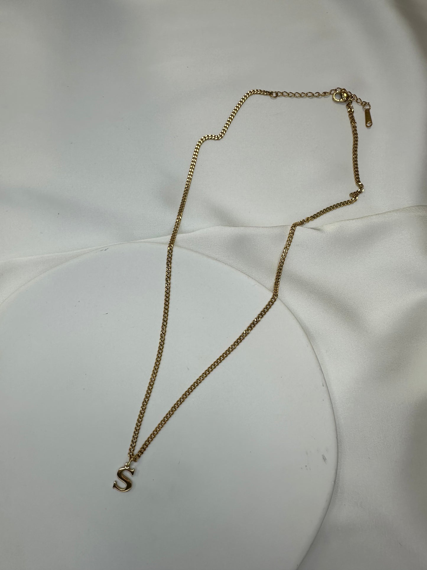 Halskette Luxe Initial - aus Edelstahl