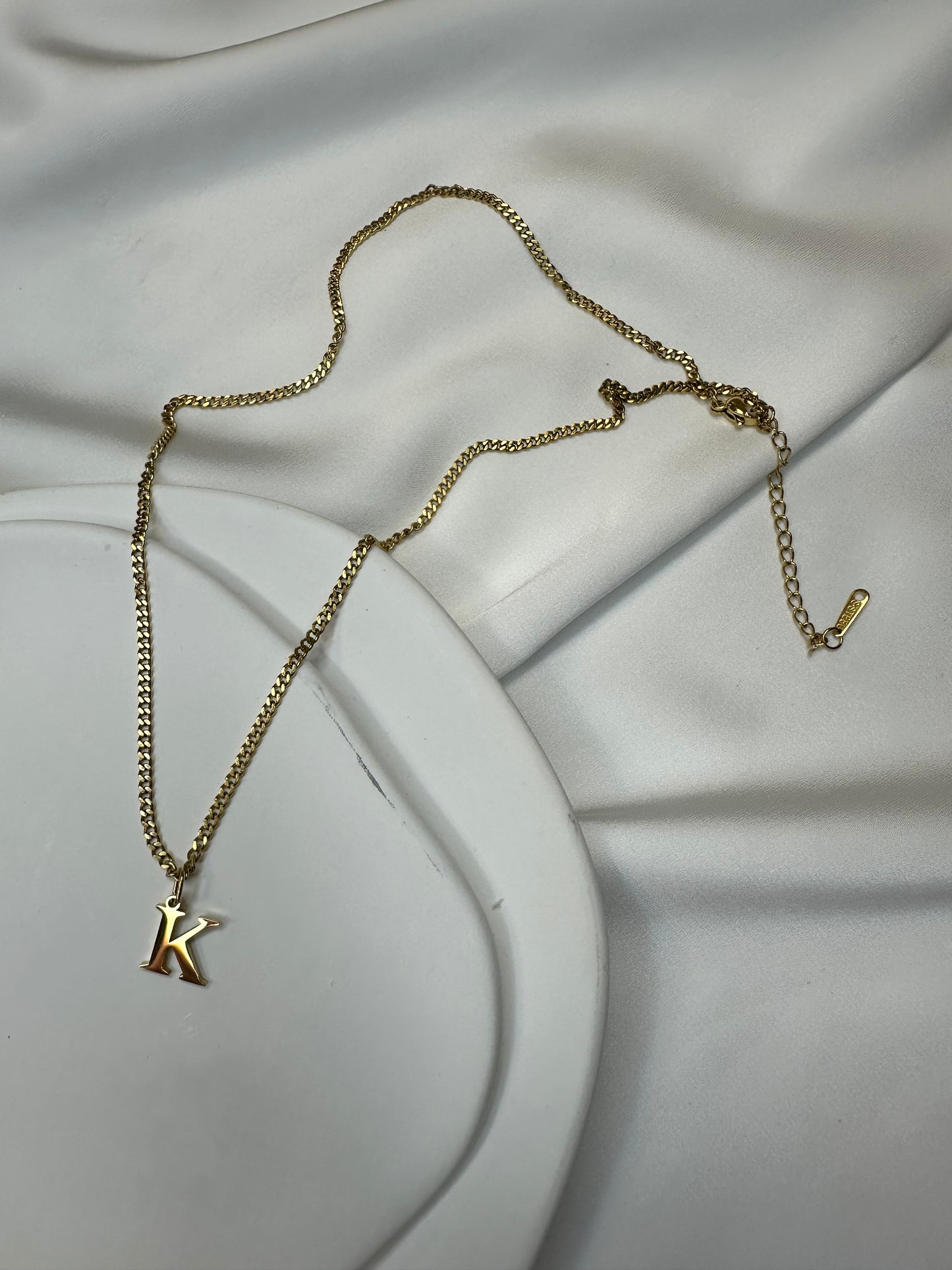 Halskette Luxe Initial - aus Edelstahl