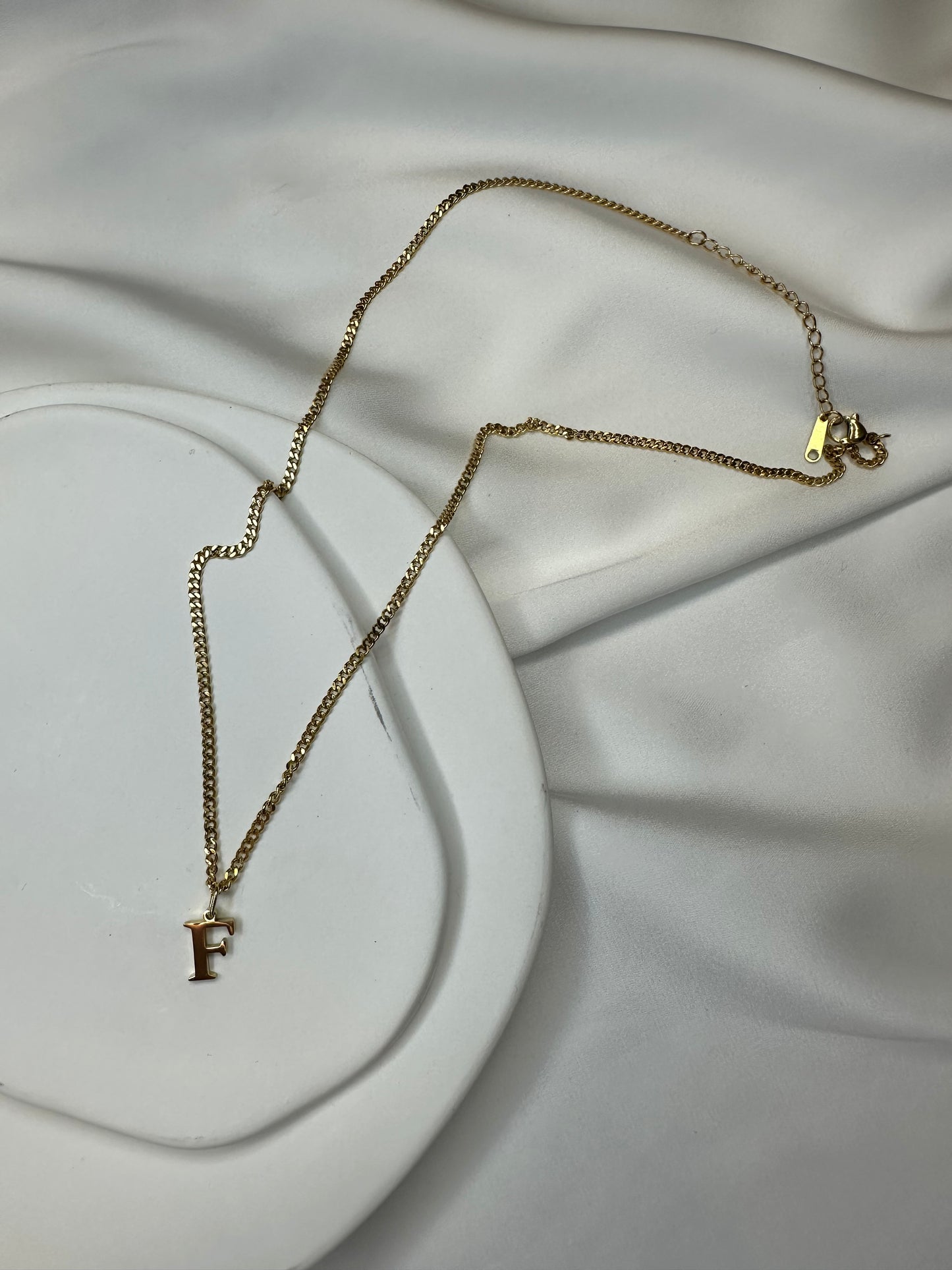 Halskette Luxe Initial - aus Edelstahl