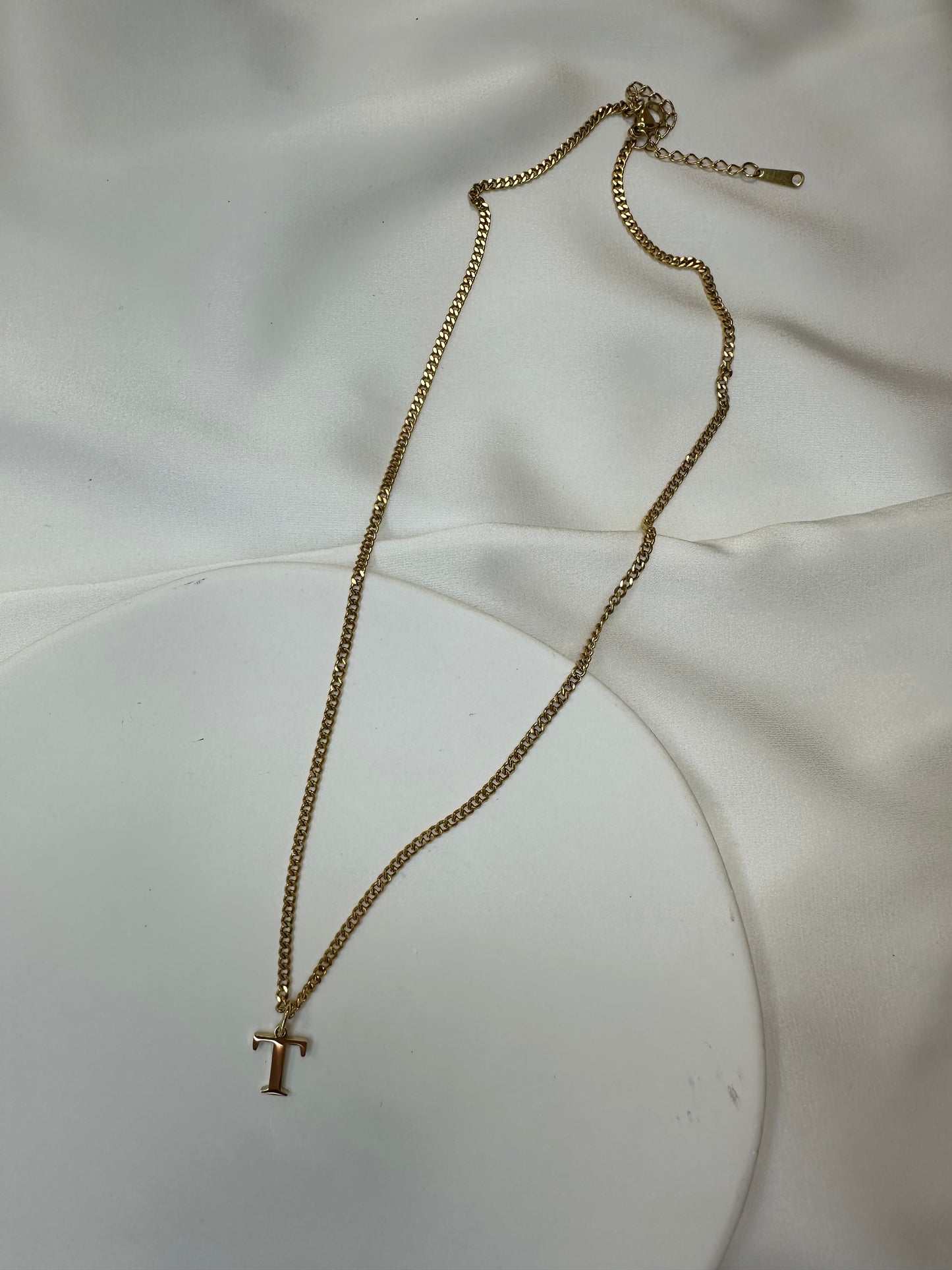 Halskette Luxe Initial - aus Edelstahl