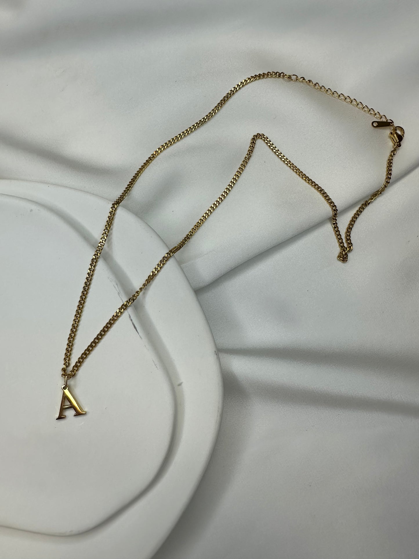 Halskette Luxe Initial - aus Edelstahl
